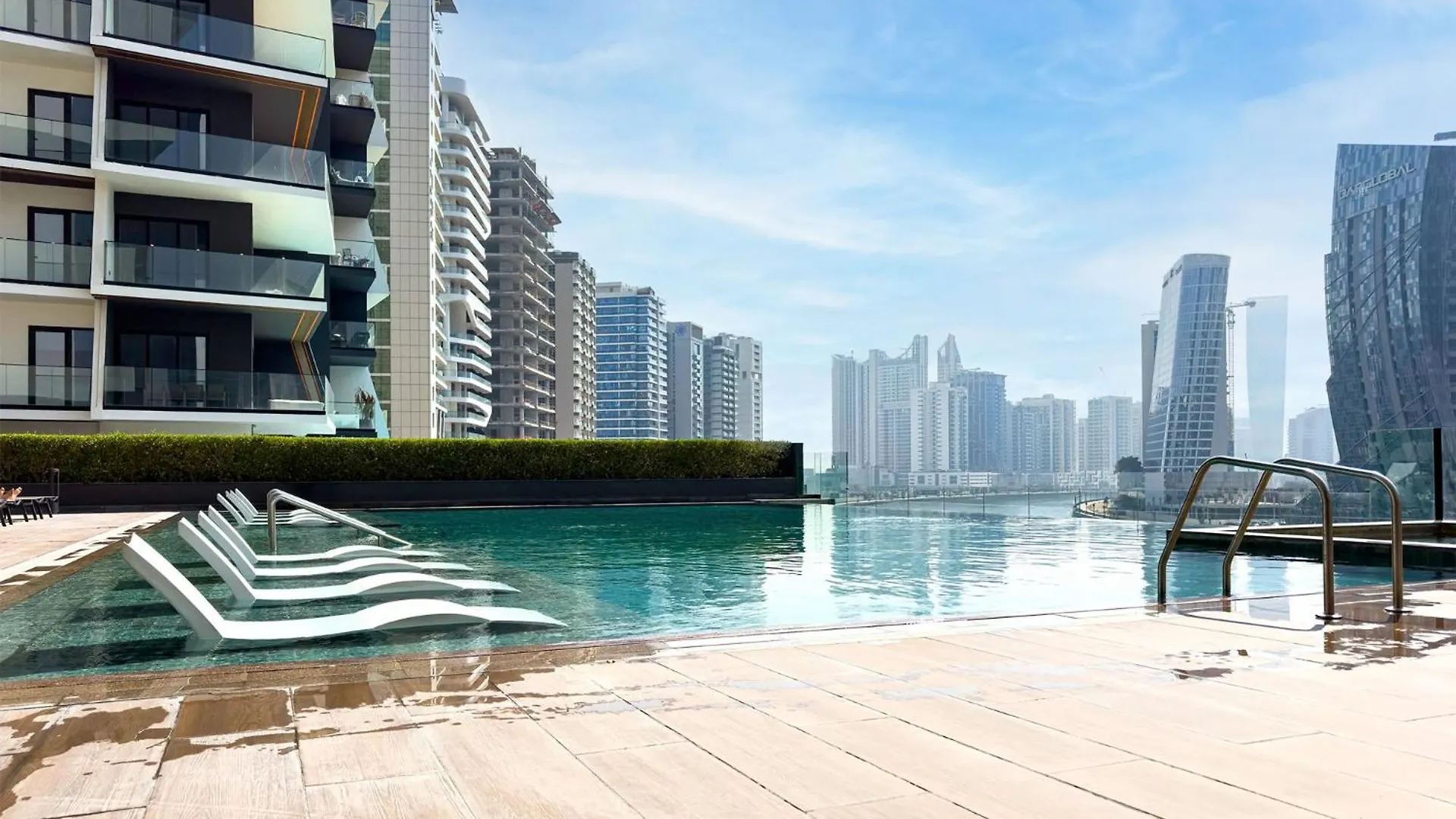 Luxe Living 1 Bedroom With Canal View Dubai United Arab Emirates